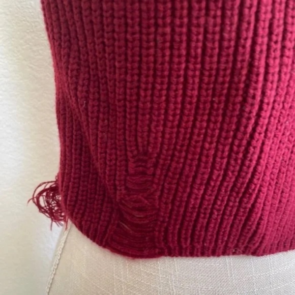 Sweet Fashion | Burgundy Ribbed Knit Crop Tank Top | Size XS/S - Picture 6 of 9